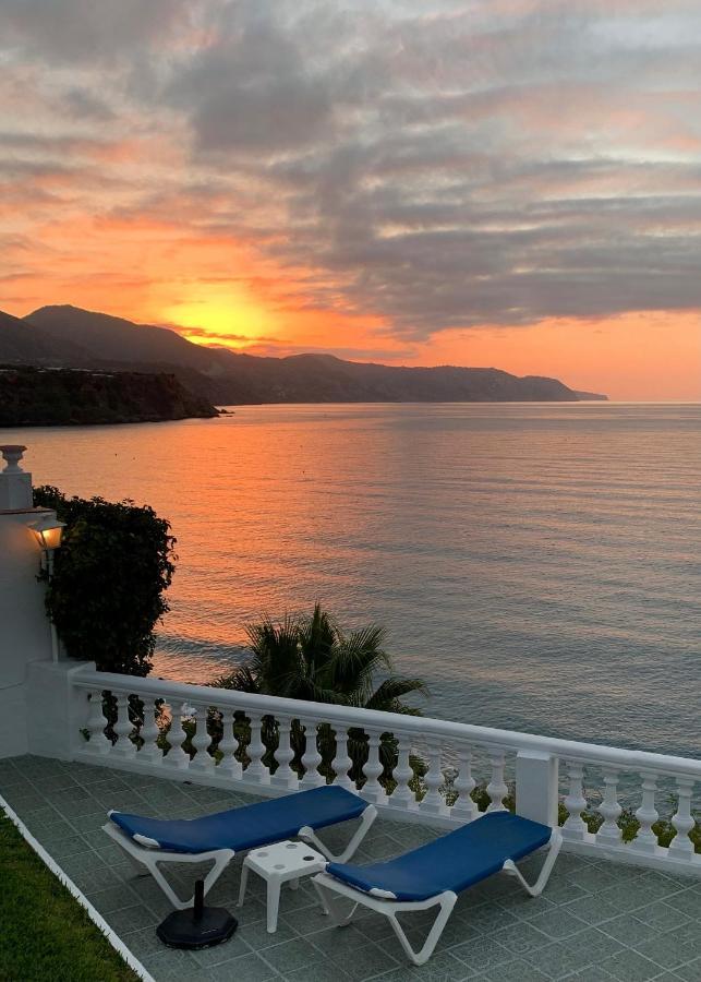 Hotel Paraiso Del Mar Нерха Екстер'єр фото