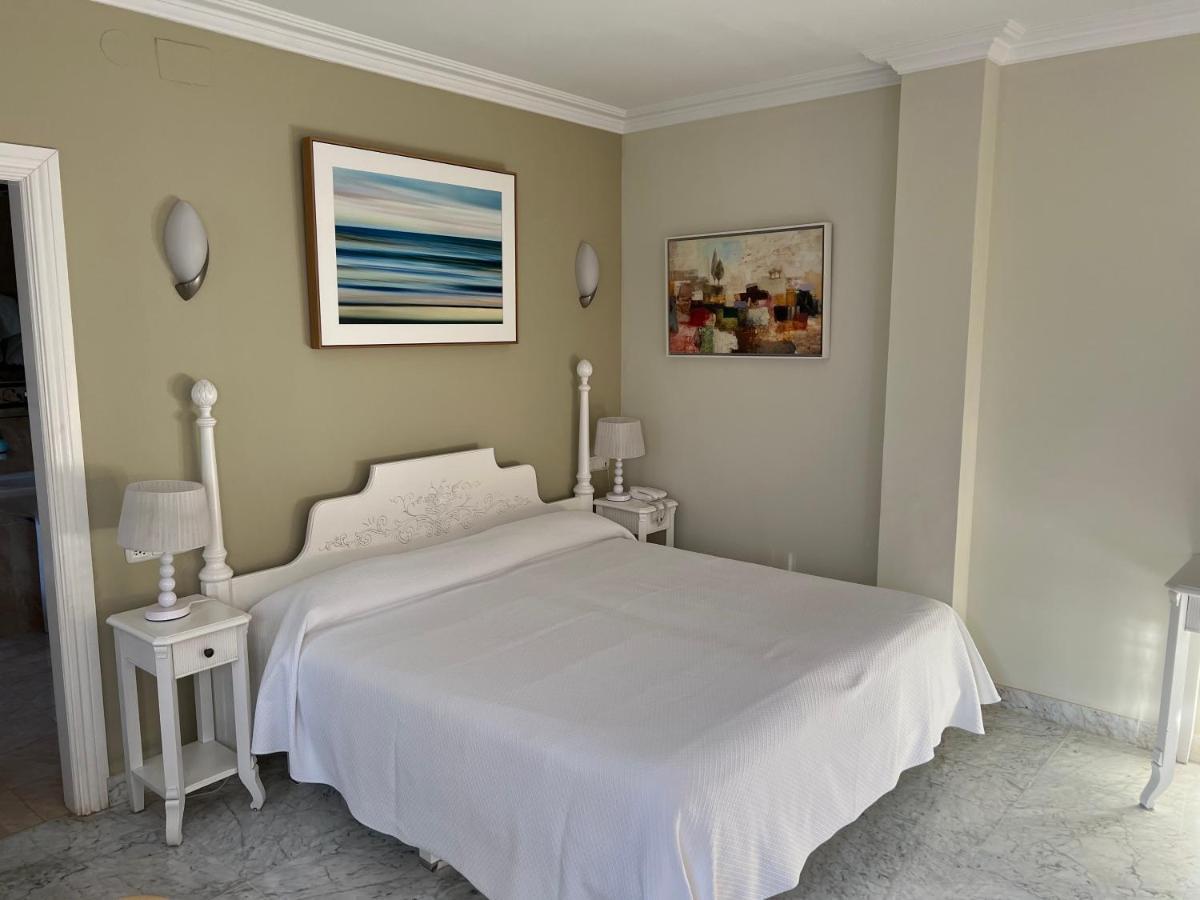 Hotel Paraiso Del Mar Нерха Екстер'єр фото