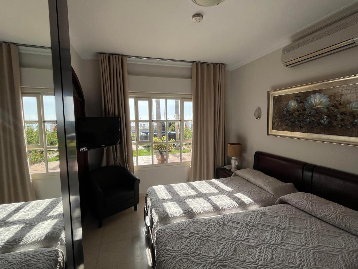 Hotel Paraiso Del Mar Нерха Екстер'єр фото