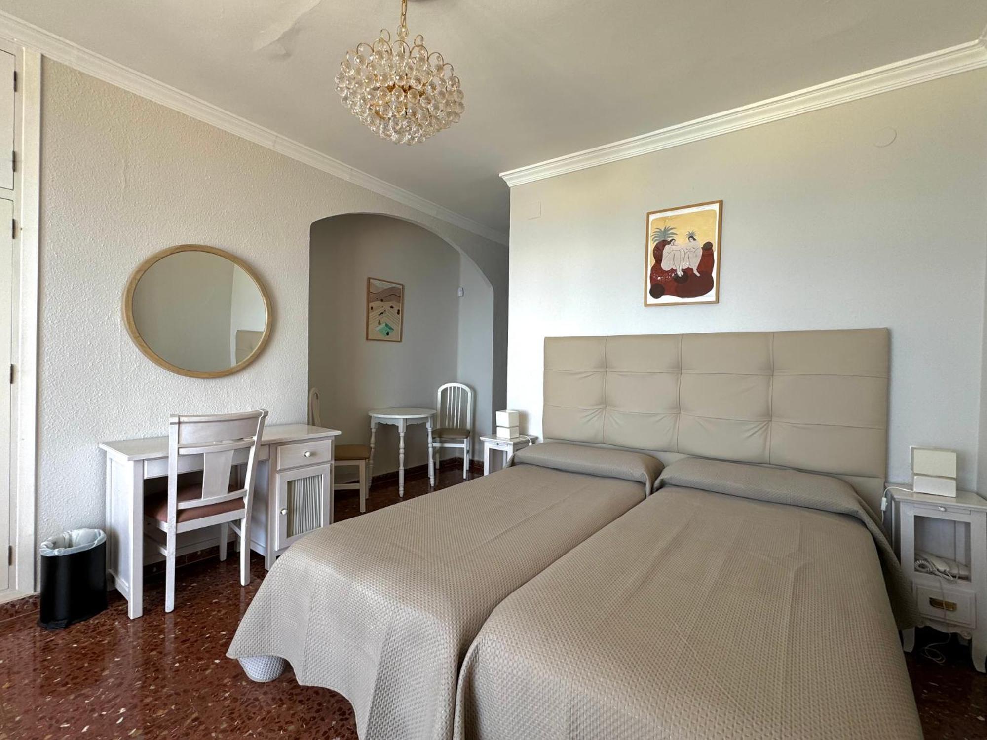 Hotel Paraiso Del Mar Нерха Екстер'єр фото