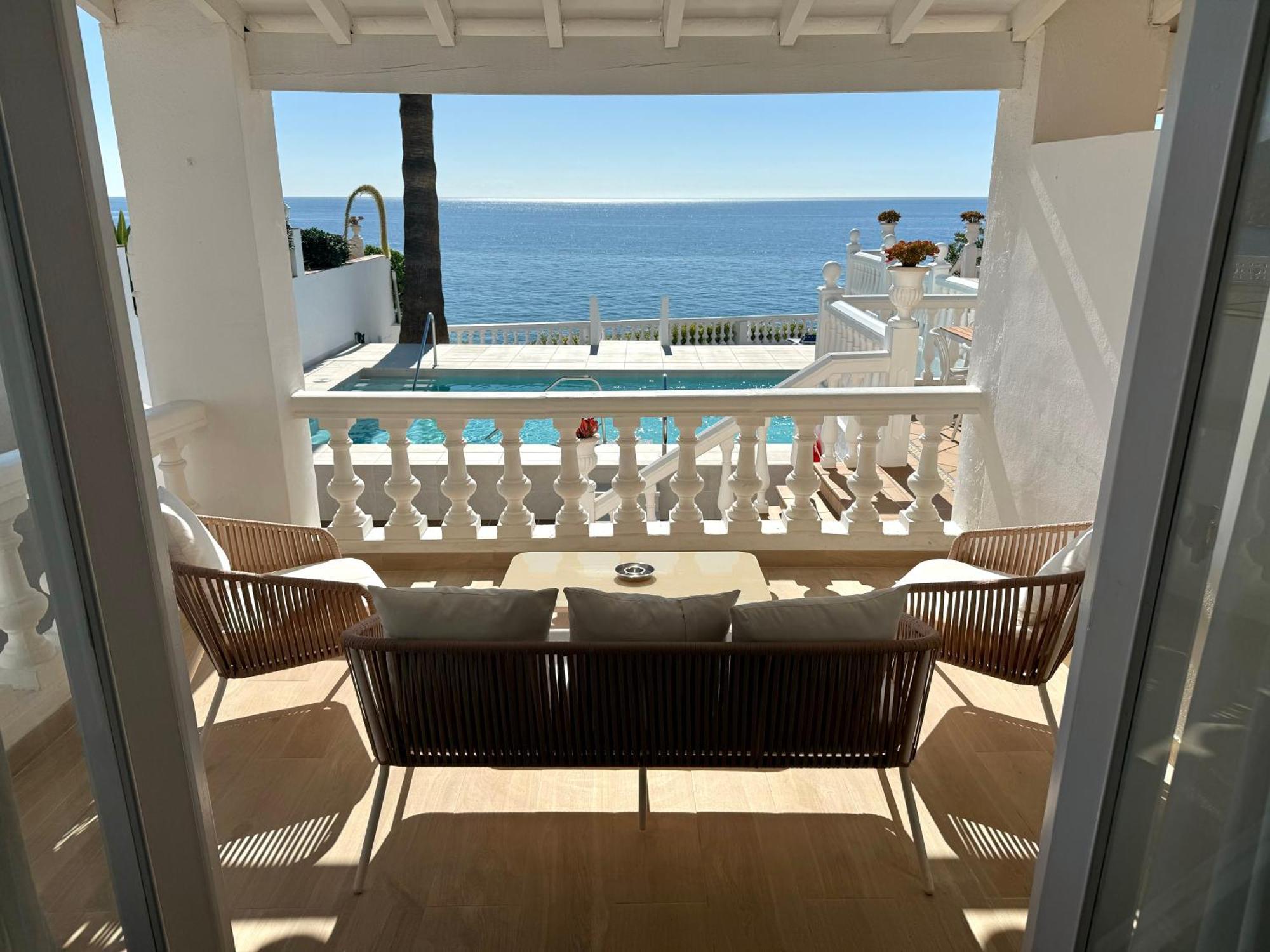 Hotel Paraiso Del Mar Нерха Екстер'єр фото
